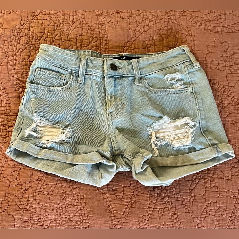 Brand New Hollister Low Rise Boyfriend Short